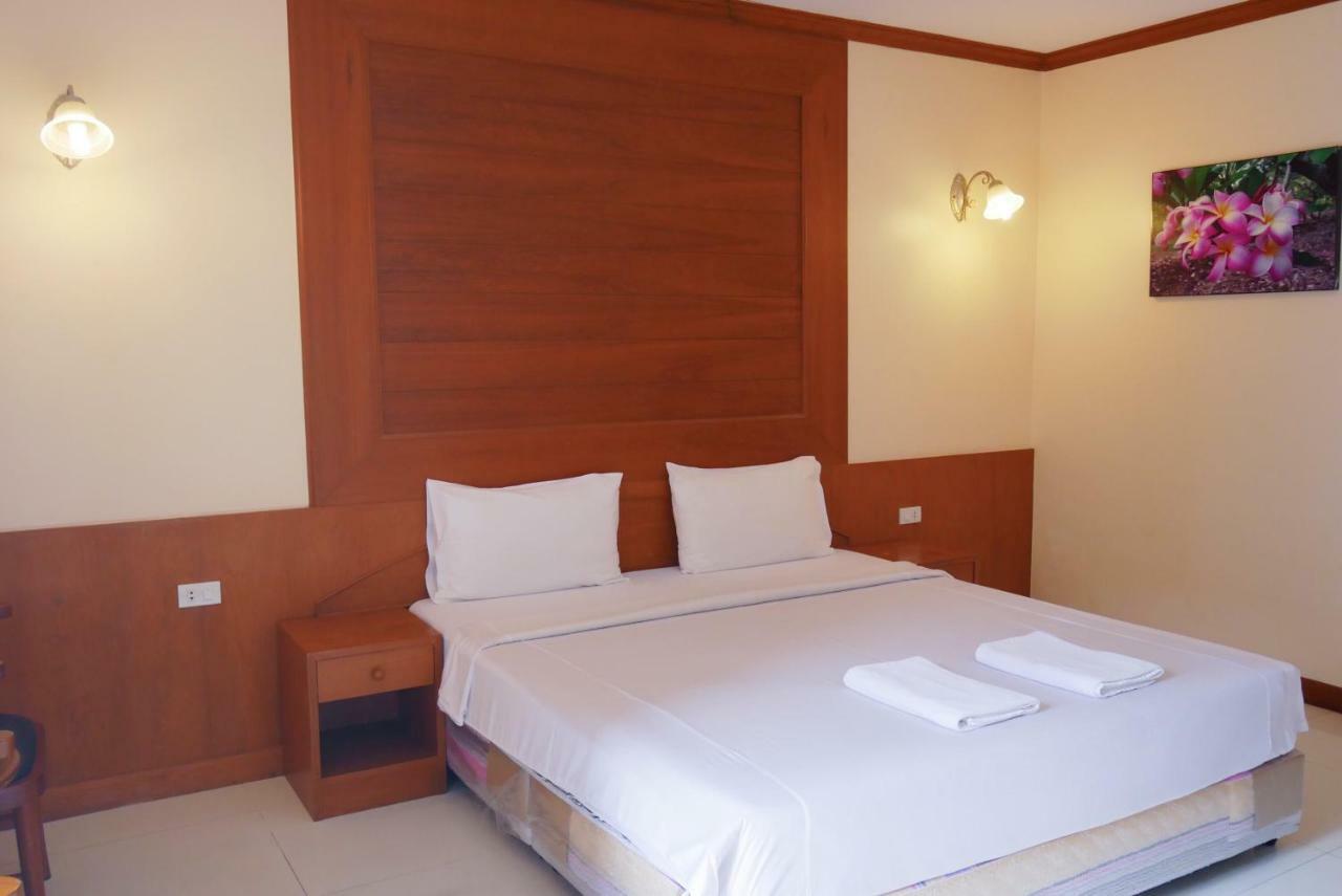 Baan Jpn Hotel Хуахін Екстер'єр фото